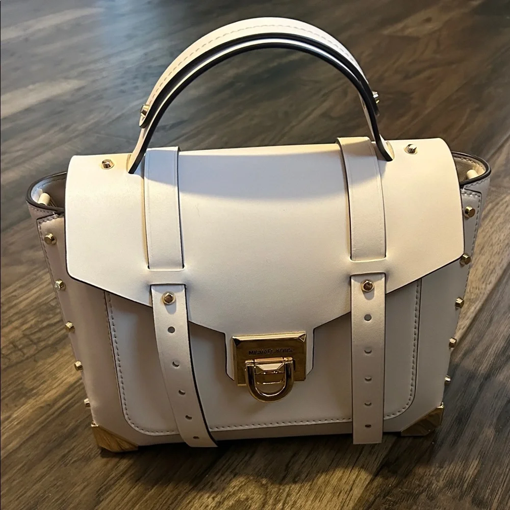 KORS Michael Kors white purse with Gold Accents - Picture 1 of 4